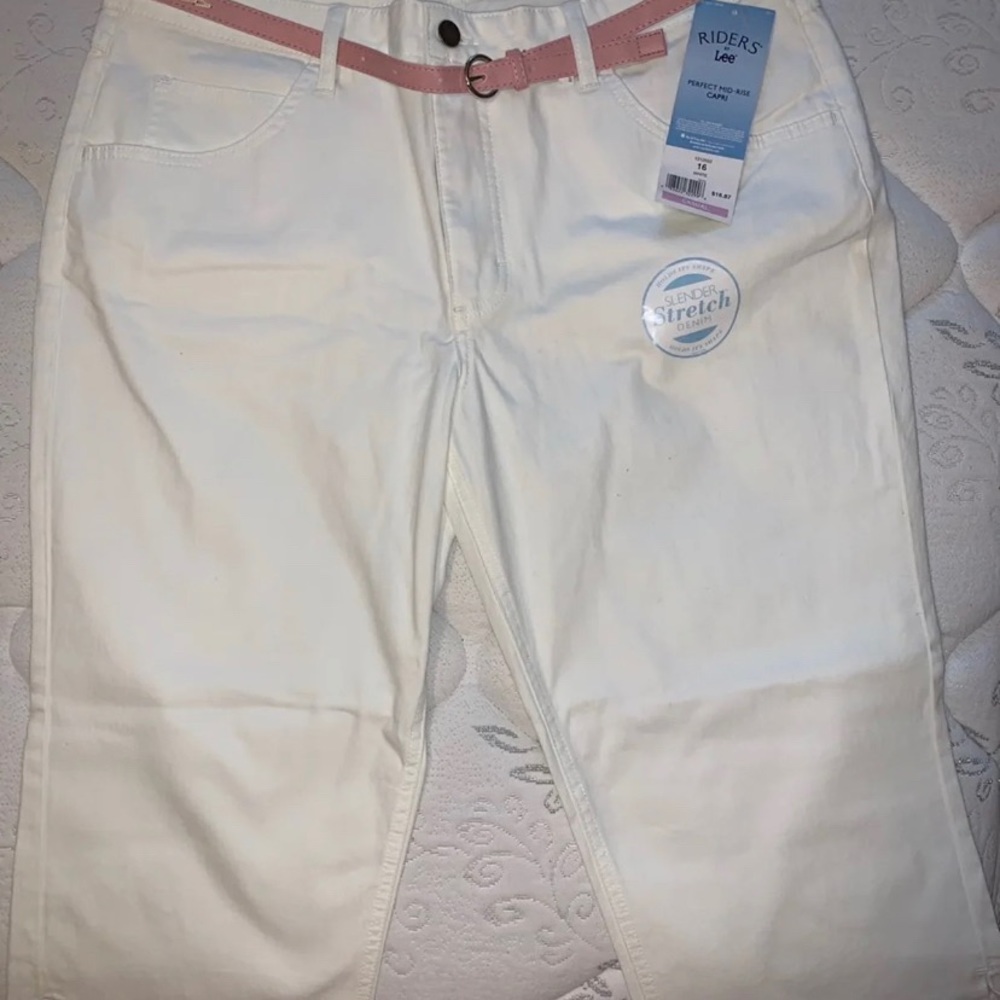 Riders by Lee Women’s Mid-rise Capris size 16